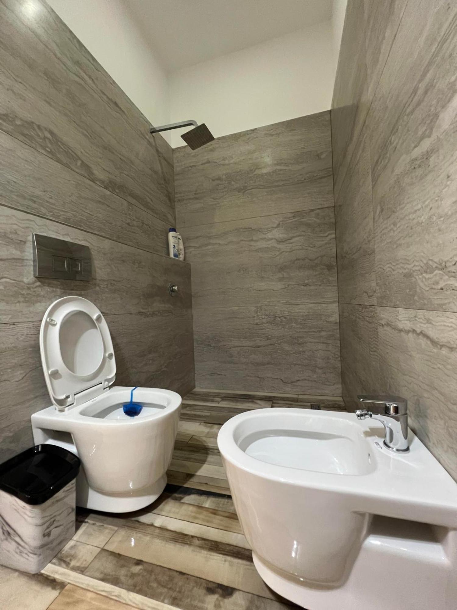 Guest Room Angolo Toscano Vlorë 客房 照片
