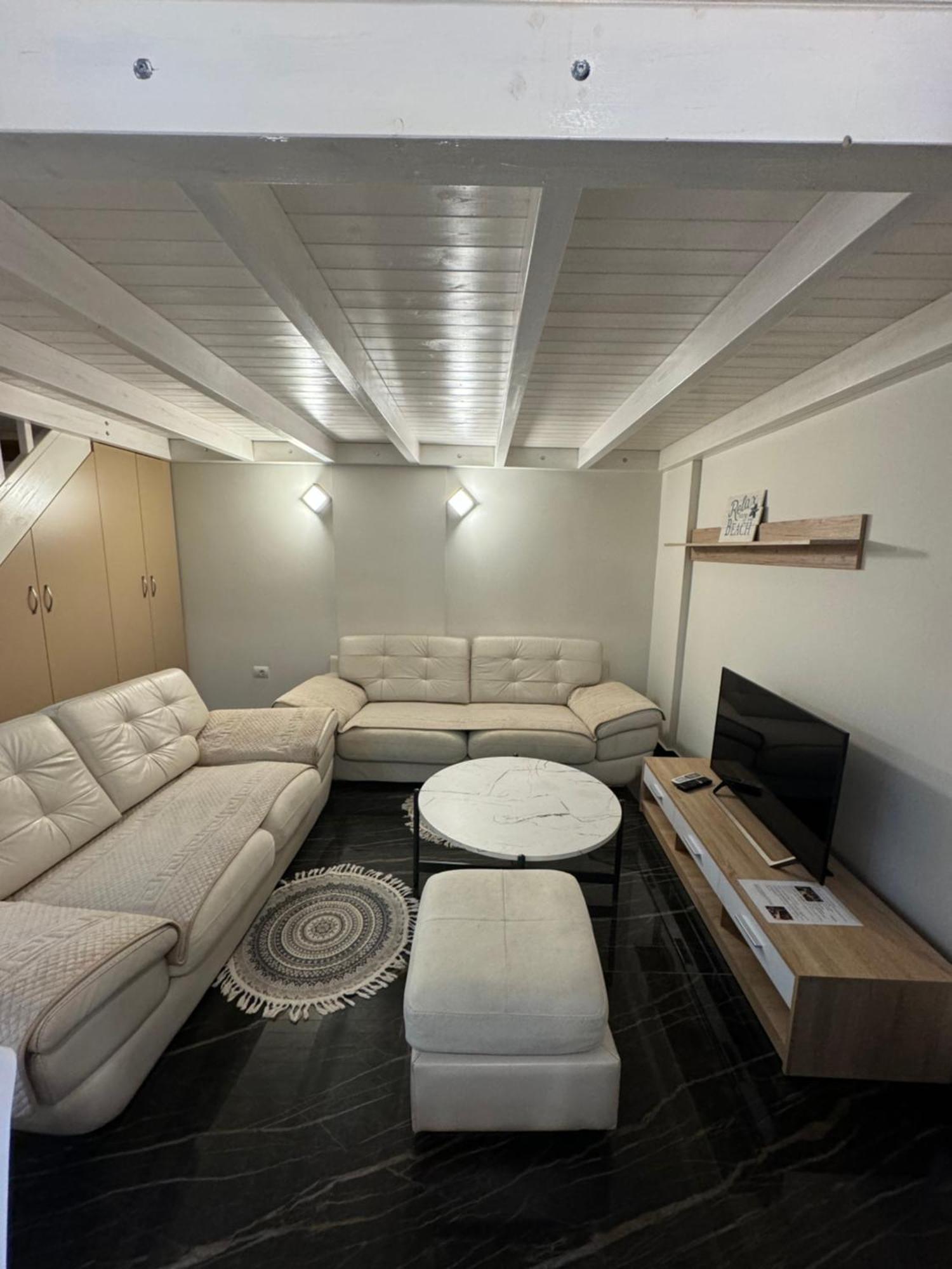 Guest Room Angolo Toscano Vlorë 外观 照片